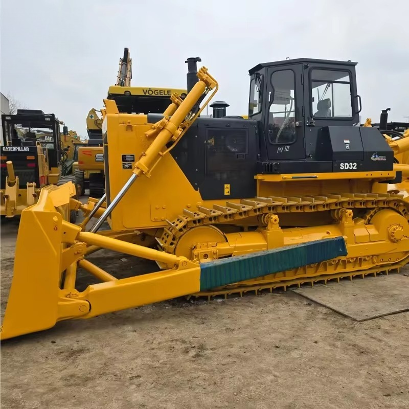 Гусеничный бульдозер SEM818F,  – обзор и цена Heavy Equipment In Construction