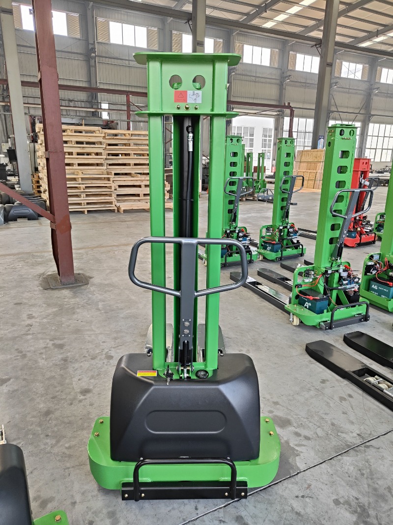 Электрический самозагружающийс – обзор и цена Electric Forklift